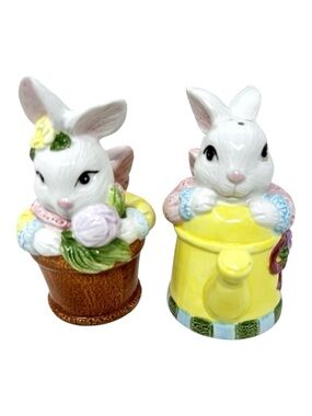 Vintage 96 Jay Import Easter Bunny Rabbit Salt & Pepper Shakers Whimsical Spring